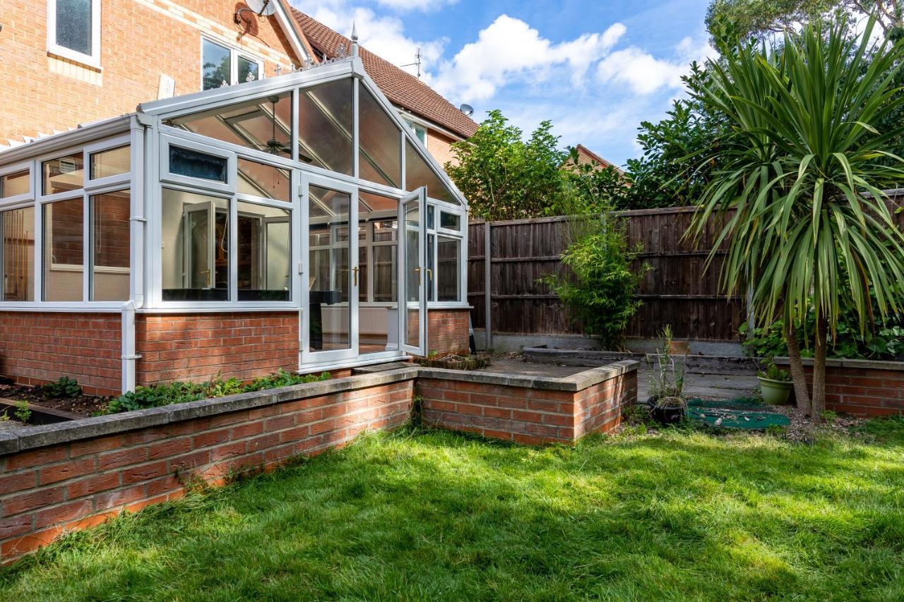 Chandlers House Peterborough Buitenkant foto